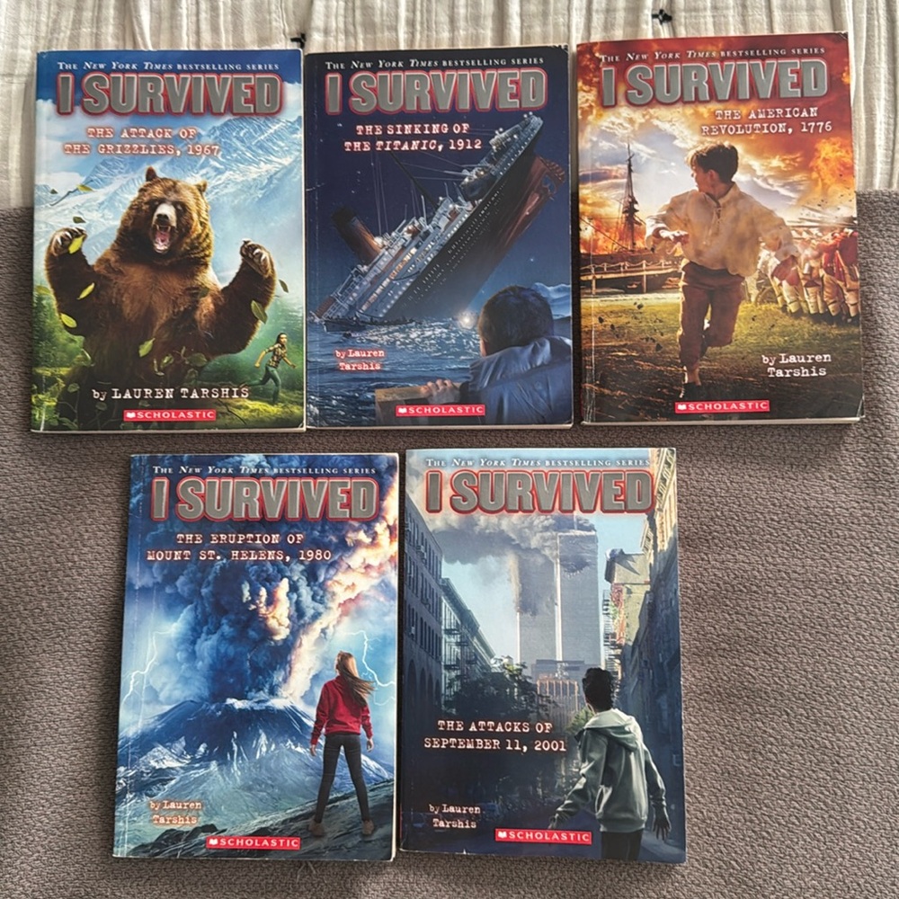 BUNDLE! Five (5) Scholastic “I Survived” books